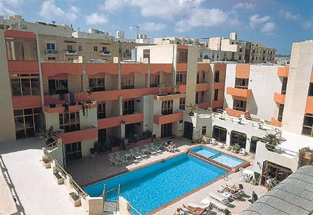 Clover Holiday Complex Qawra Eksteriør bilde